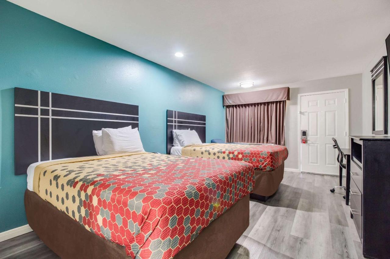 Econo Lodge Houston Brookhollow Buitenkant foto