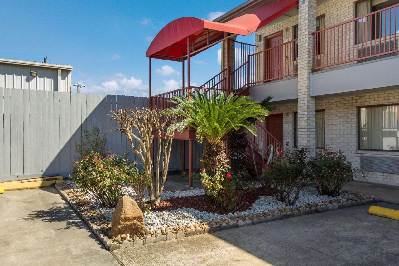 Econo Lodge Houston Brookhollow Buitenkant foto