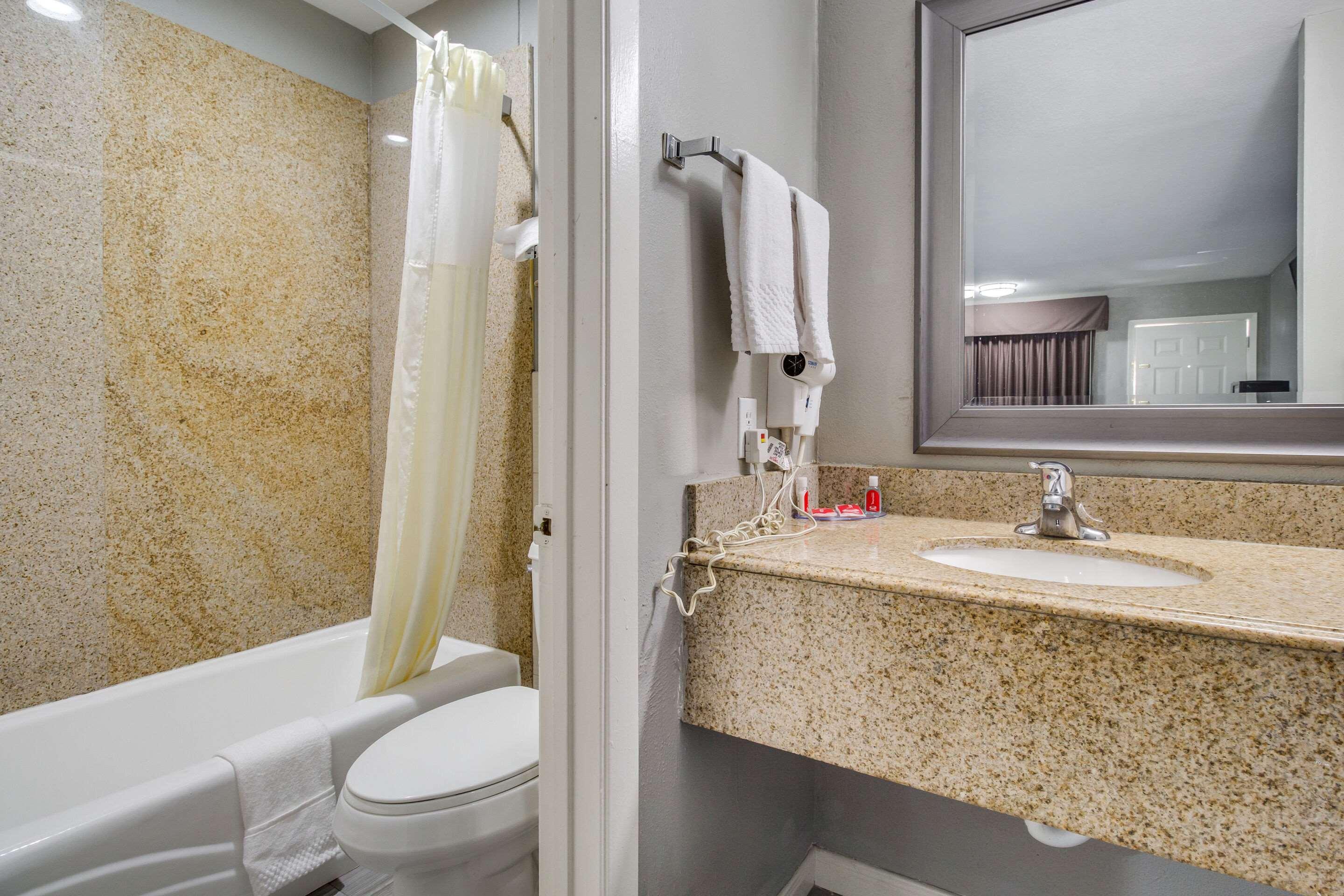 Econo Lodge Houston Brookhollow Buitenkant foto