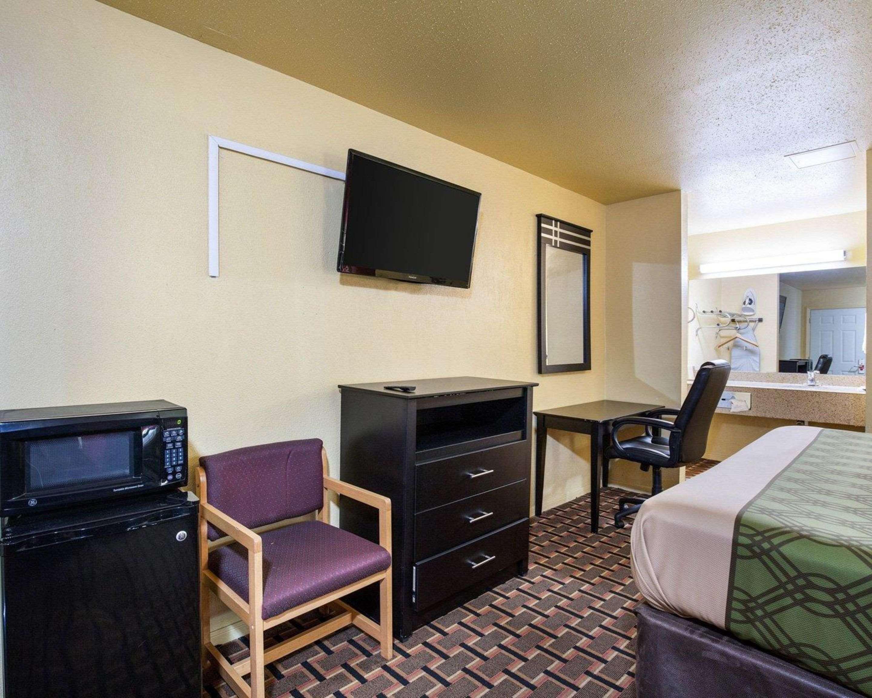 Econo Lodge Houston Brookhollow Buitenkant foto