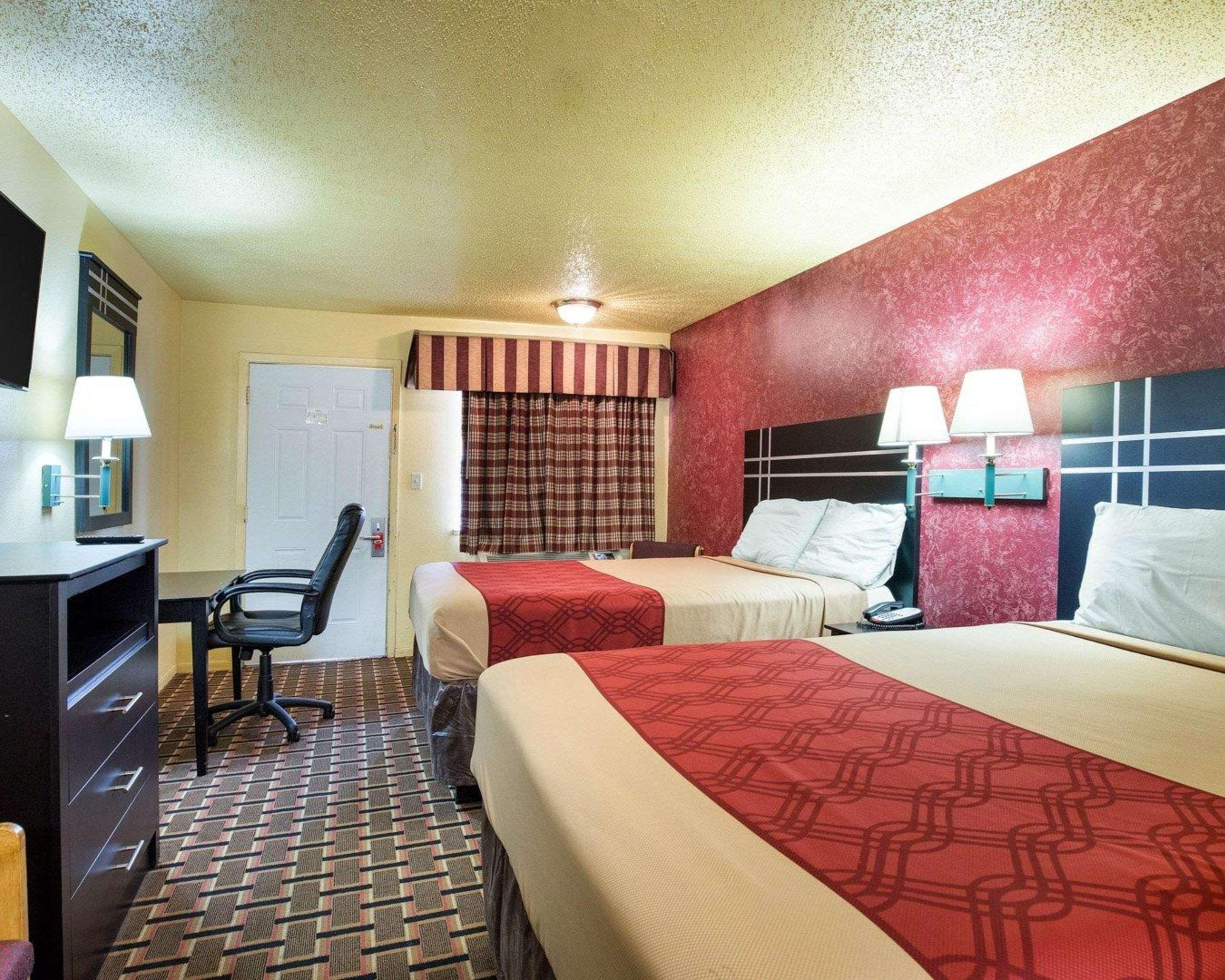 Econo Lodge Houston Brookhollow Buitenkant foto