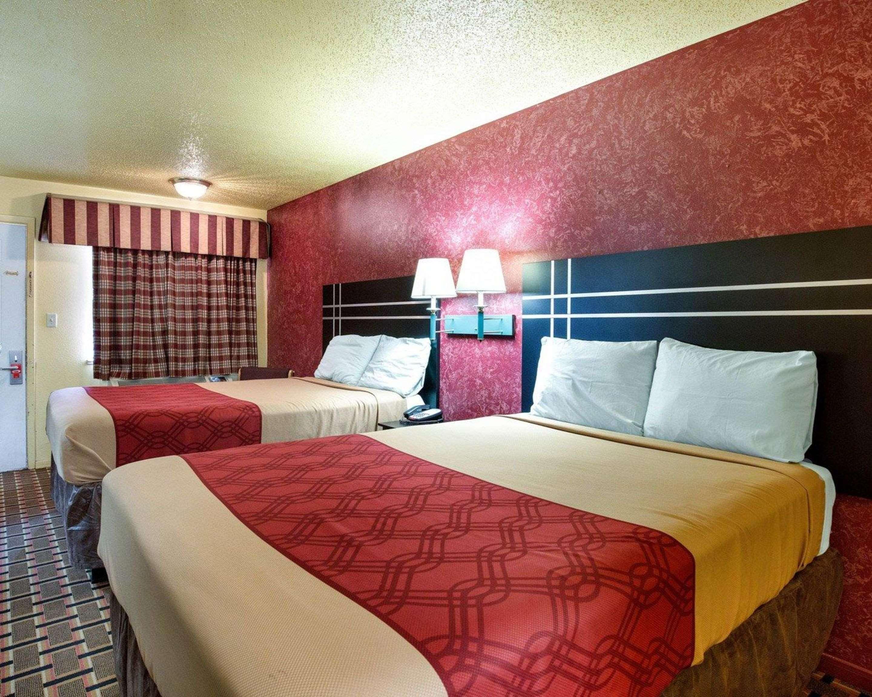 Econo Lodge Houston Brookhollow Buitenkant foto
