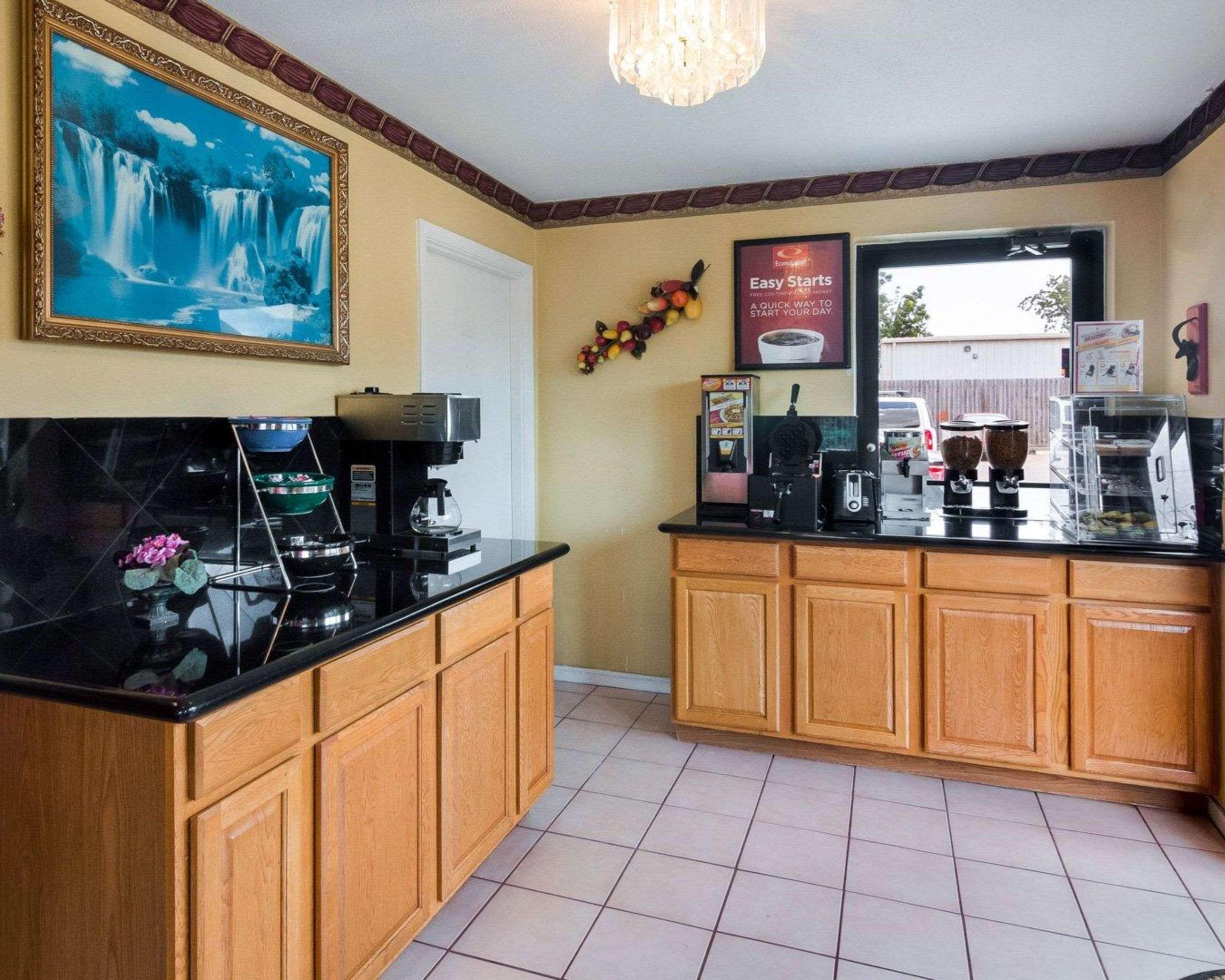 Econo Lodge Houston Brookhollow Buitenkant foto